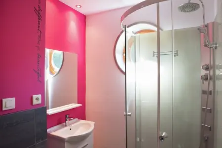 Ny des anges, Maison de vacances paisible avec piscine privée à Stoumont - Photo 25