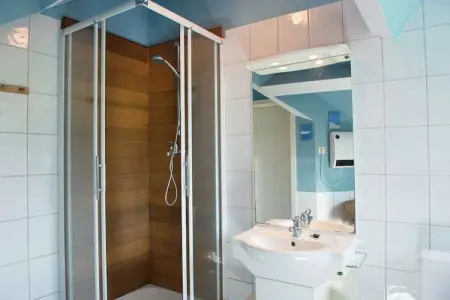 Les Bastinettes, Maison de vacances spacieuse avec sauna, piscine intérieure et kicker  située à Moulin du ruy - Photo 18