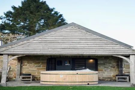 Au Milieu De Nulle Part, Magnifique gîte avec piscine privée dans les Ardennes - Photo 8