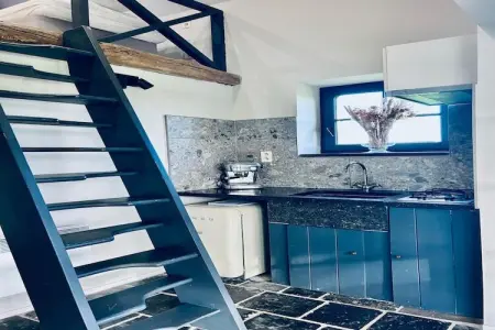 Au Milieu De Nulle Part, Magnifique gîte avec piscine privée dans les Ardennes - Photo 9