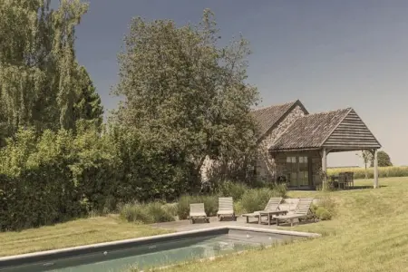 Au Milieu De Nulle Part, Magnifique gîte avec piscine privée dans les Ardennes - Photo 17