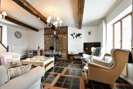 La Maison à la Piscine, Maison de vacances moderne à Goesnes avec piscine privée - Photo 1