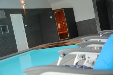 Petit Coin de Paradis, Maison de vacances cosy à Somme-Leuze. Piscine, sauna privés - Photo 12