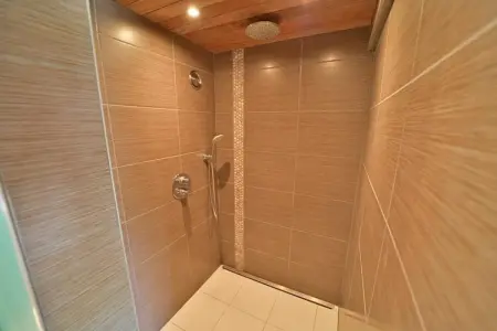 Arbre Dressé, Agréable maison de vacances à Somme-Leuze avec jacuzzi - Photo 21