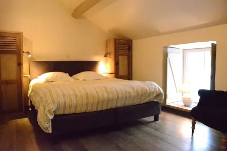 Le Fou du Village, Maison de vacances spacieuse avec terrasse à Bièvre - Photo 9