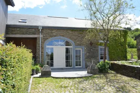 Le Fou du Village, Maison de vacances spacieuse avec terrasse à Bièvre - Photo 10