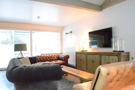 Le Fou du Village, Maison de vacances spacieuse avec terrasse à Bièvre - Photo 12