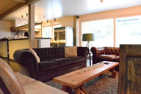 Le Fou du Village, Maison de vacances spacieuse avec terrasse à Bièvre - Photo 13