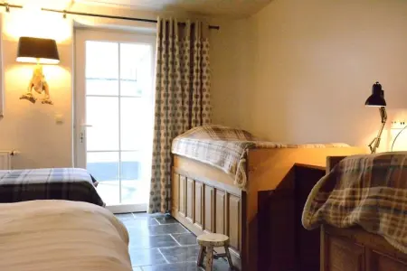 Le Fou du Village, Maison de vacances spacieuse avec terrasse à Bièvre - Photo 24