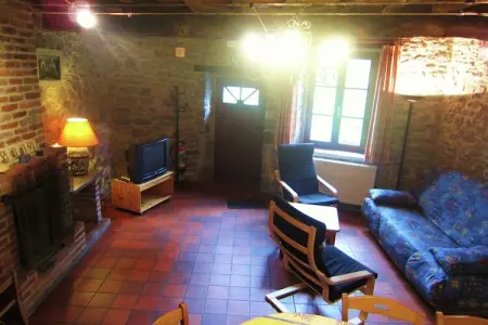 Gite du Viroin 1, Maison de vacances d'époque à Viroinval avec terrasse - Photo 6