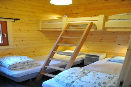 Village de Vacances Oignies 4, Chalet moderne en bois avec poêle à bois, en forêt - Photo 8