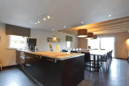 Le Lodge à 8 Brins, Villa luxueuse avec sauna et jacuzzi à Nadrin en Belgique - Photo 3