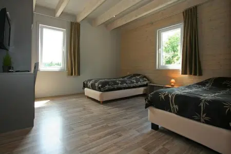 Le Lodge à 8 Brins, Villa luxueuse avec sauna et jacuzzi à Nadrin en Belgique - Photo 18