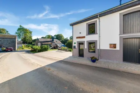 Au Vieux Puits, Maison de vacances confortable à Houffaliz avec jardin - Photo 10