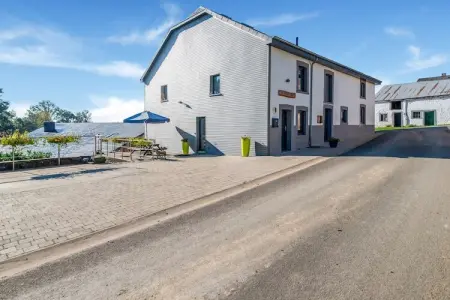 Au Vieux Puits, Maison de vacances confortable à Houffaliz avec jardin - Photo 14