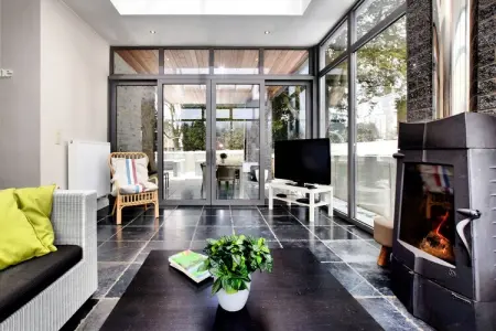 Villa Courtil, Luxueuse maison de vacances à Courtil avec jacuzzi - Photo 8