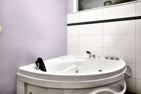 Villa Courtil, Luxueuse maison de vacances à Courtil avec jacuzzi - Photo 24