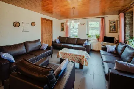 A Tchappe Mele, Ferme confortable à Brisy avec sauna - Photo 9