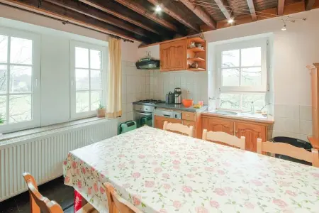 A Tchappe Mele, Ferme confortable à Brisy avec sauna - Photo 11