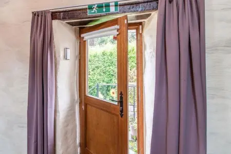 Aux Nutons, Maison de vacances confortable à Cherain avec terrasse - Photo 6