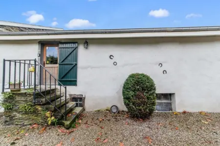 Aux Nutons, Maison de vacances confortable à Cherain avec terrasse - Photo 7