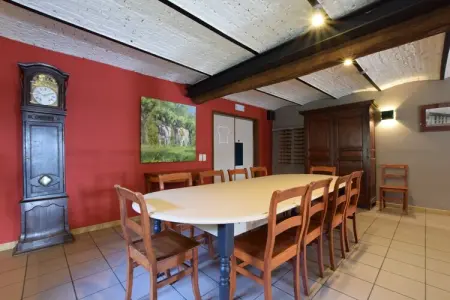 La Blanche Vignerie, Ferme patrimoniale à Lavacherie avec jacuzzi et piscine - Photo 2