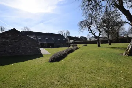 La Blanche Vignerie, Ferme patrimoniale à Lavacherie avec jacuzzi et piscine - Photo 6