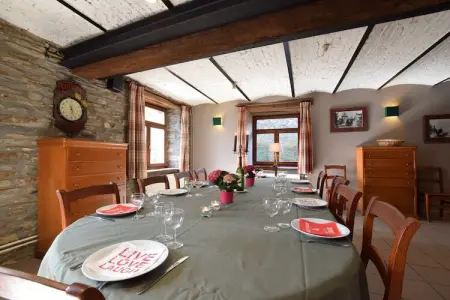 La Blanche Vignerie, Ferme patrimoniale à Lavacherie avec jacuzzi et piscine - Photo 13