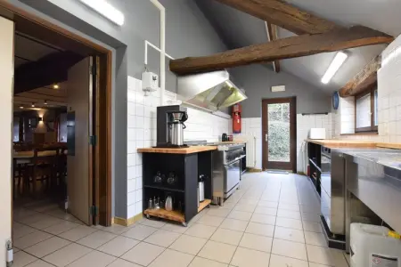 La Blanche Vignerie, Ferme patrimoniale à Lavacherie avec jacuzzi et piscine - Photo 15