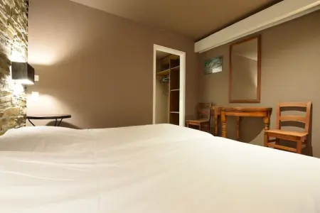 La Blanche Vignerie, Ferme patrimoniale à Lavacherie avec jacuzzi et piscine - Photo 22