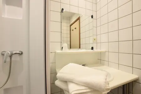 La Blanche Vignerie, Ferme patrimoniale à Lavacherie avec jacuzzi et piscine - Photo 31