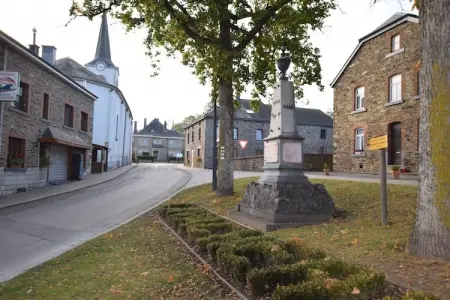 La Blanche Vignerie, Ferme patrimoniale à Lavacherie avec jacuzzi et piscine - Photo 37