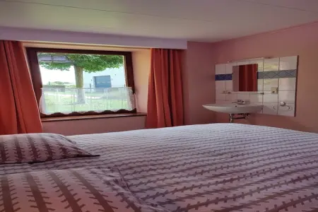 Amande, Maison de vacances confortable à Mande Saint Etienne avec jardin - Photo 17