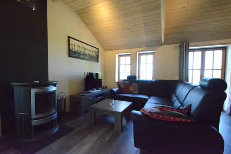 Le Chalet du Coteau, Chalet spacieux avec jardin à Vielsalm - Photo 1