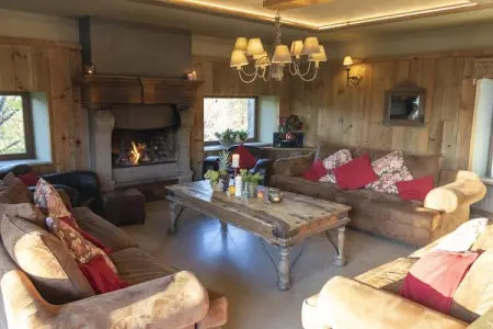 GÎTE CONTES DE SALME Lodge des Contes, Maison de vacances cosy dans les Ardennes au bord d'un lac - Photo 1