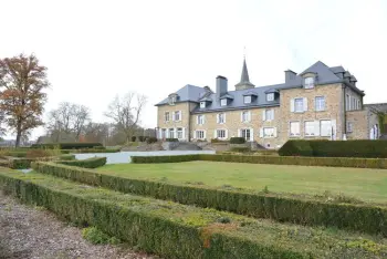 Castle in Freux,Château de Freux BE-6800-21 N°675455