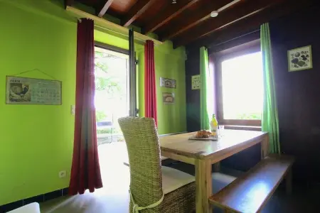 Gîte du Haut Chemin, Maison de vacances moderne à Neufchâteau avec terrasse - Photo 1