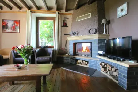 Gîte du Haut Chemin, Maison de vacances moderne à Neufchâteau avec terrasse - Photo 8