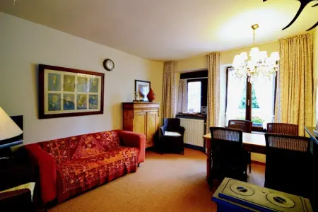 Petit Paliseul, Gîte rustique avec jardin partagé à Paliseul - Photo 1