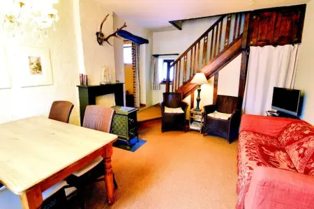 Petit Paliseul, Gîte rustique avec jardin partagé à Paliseul - Photo 3