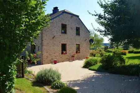 Orée des bois, Gîte confortable à Paliseul avec jardin - Photo 5