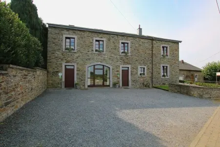 La Petite Reine, Superbe gîte à Jehonville avec sauna - Photo 4