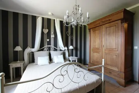 La Petite Reine, Superbe gîte à Jehonville avec sauna - Photo 14