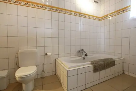 La Petite Reine, Superbe gîte à Jehonville avec sauna - Photo 20