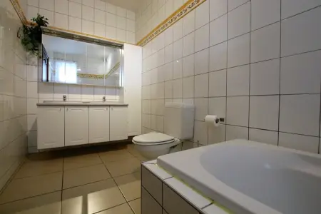 La Petite Reine, Superbe gîte à Jehonville avec sauna - Photo 21