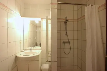 La Petite Reine, Superbe gîte à Jehonville avec sauna - Photo 22