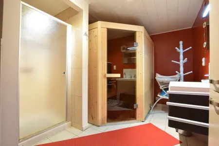 Emouchet, Maison de vacances moderne avec sauna à Jehonville - Photo 19