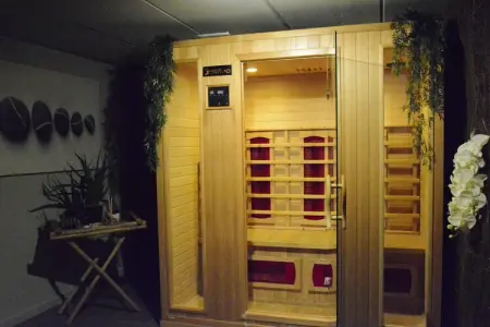 La Pépinière, Chalet paisible à Jehonville avec sauna - Photo 4