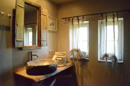 La Pépinière, Chalet paisible à Jehonville avec sauna - Photo 15