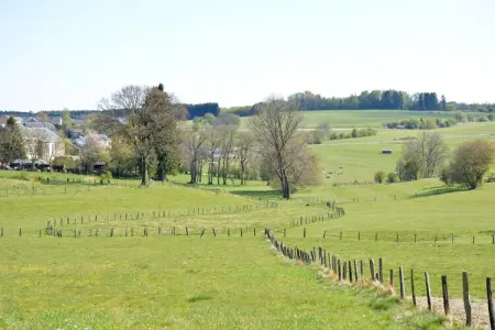 La Brocanteuse, Chalet confortable avec sauna à Jehonville - Photo 26